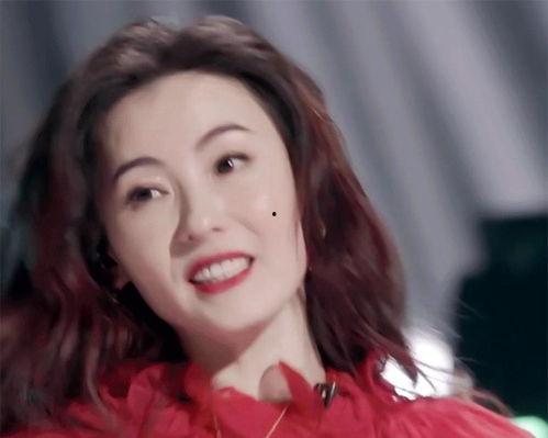 费霞姐爆料明星是谁呀视频,视频爆料明星身份大猜想